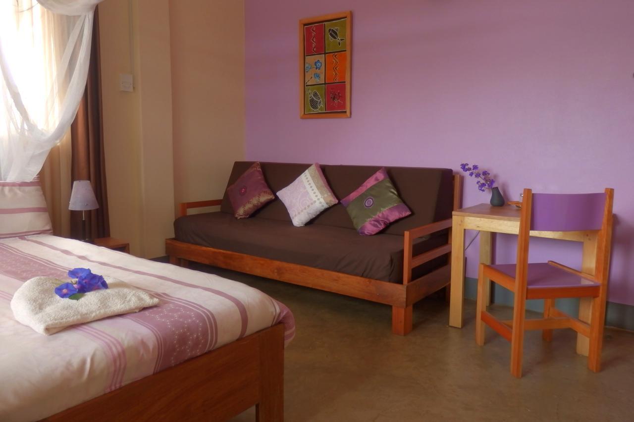 Dutchess Hotel And Restaurant Fort Portal Екстер'єр фото