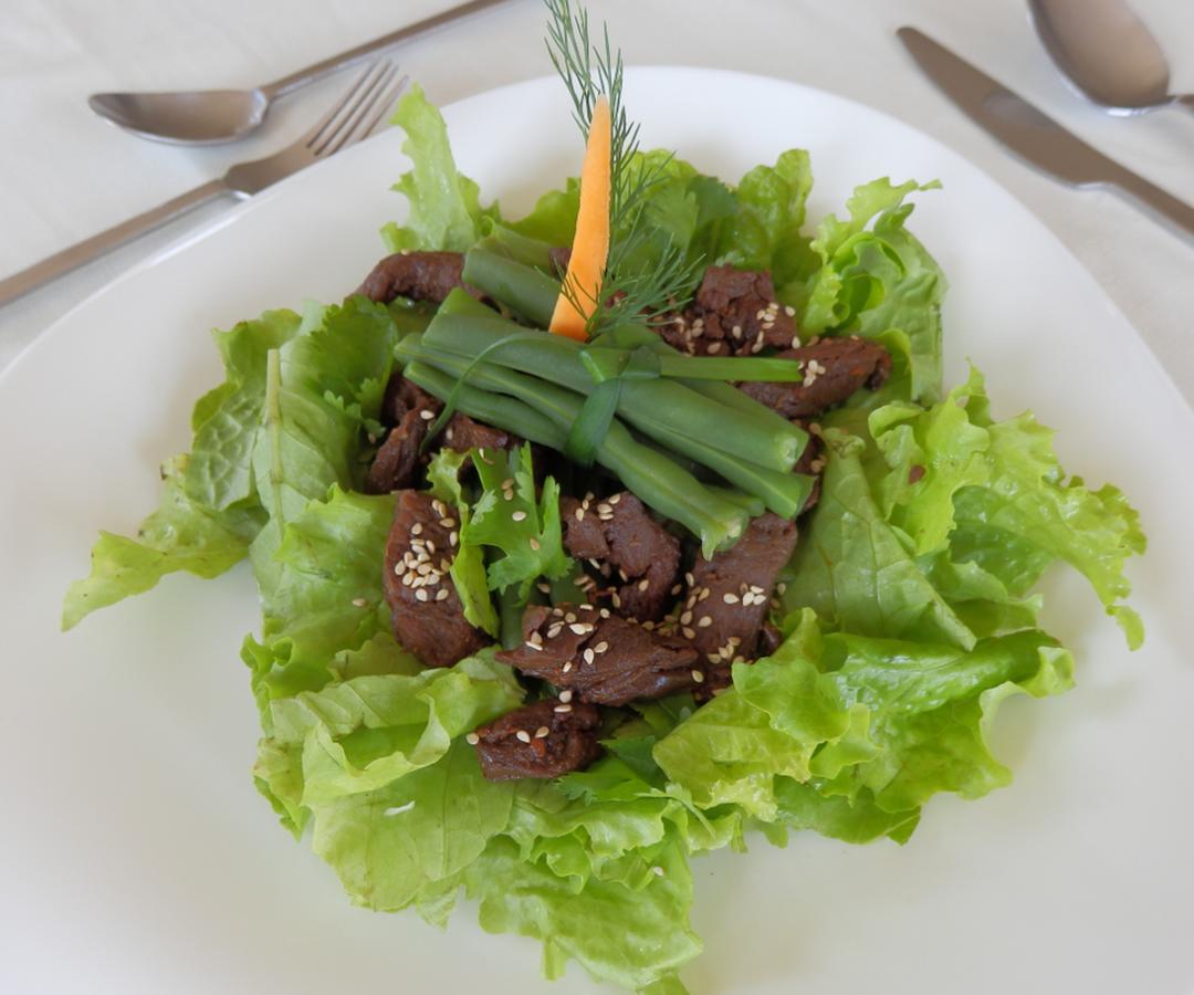 Dutchess Hotel And Restaurant Fort Portal Екстер'єр фото