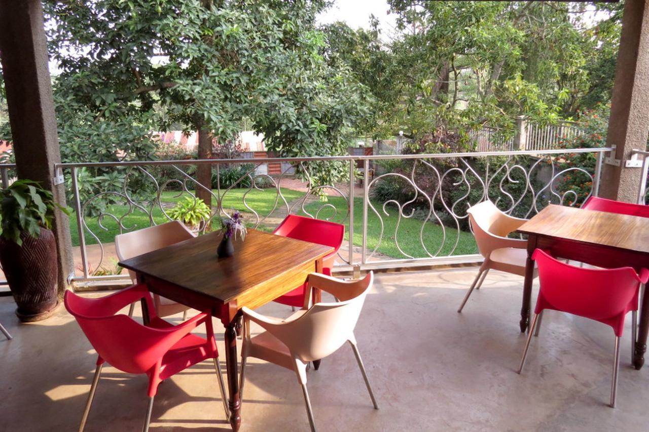 Dutchess Hotel And Restaurant Fort Portal Екстер'єр фото